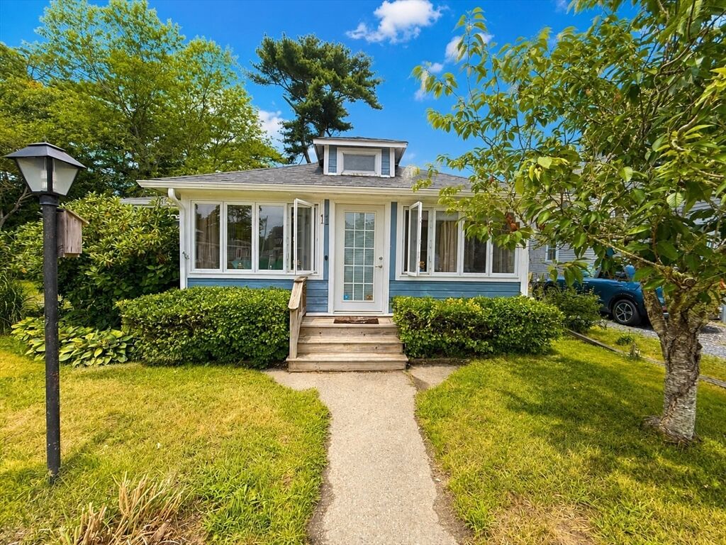 Property Photo:  11 Beechwood Place  MA 02532 