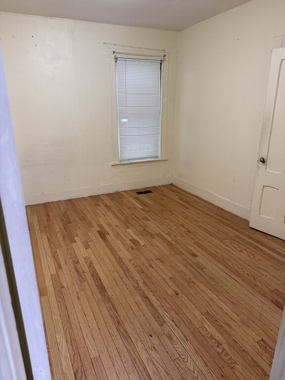 Property Photo:  66 Florence St 1  MA 01610 