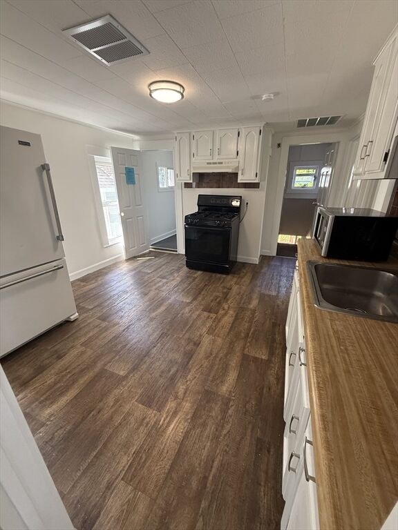 Property Photo:  321 Lawrence St. 3  MA 01852 