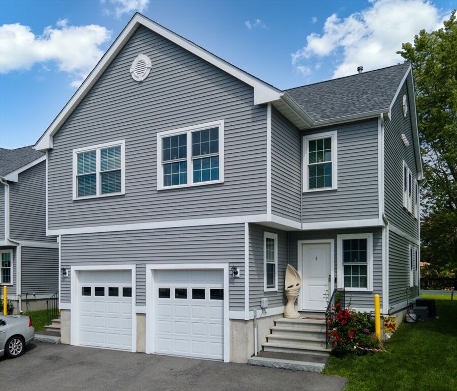 Property Photo:  4 Knights Way 4  MA 02777 