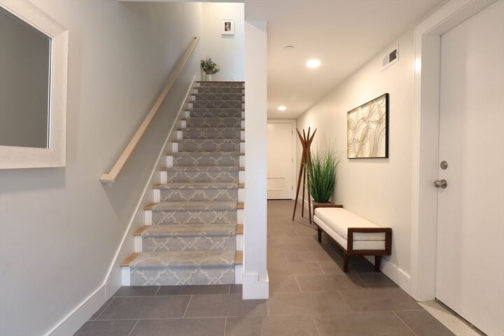 Property Photo:  118 Eaton St. 11  MA 01867 
