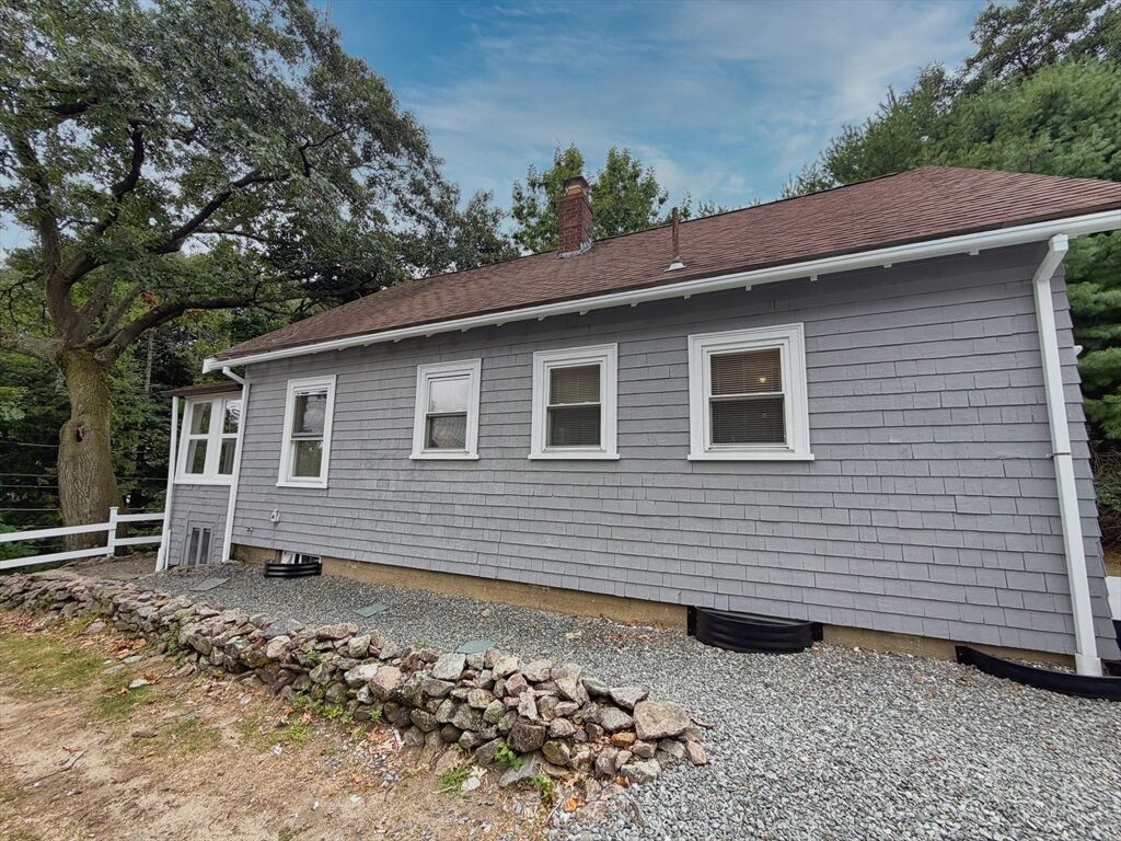 Property Photo:  1186 Chestnut St 1186  MA 02464 