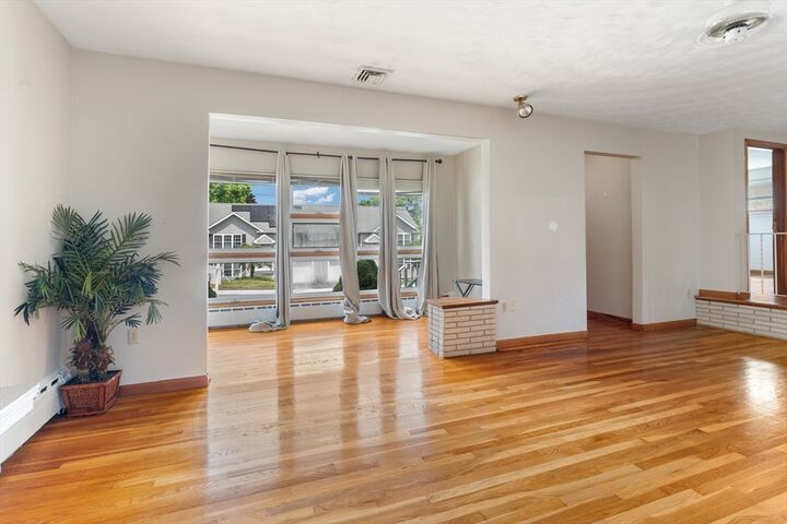 Property Photo:  42 Marlboro Street  MA 01604 