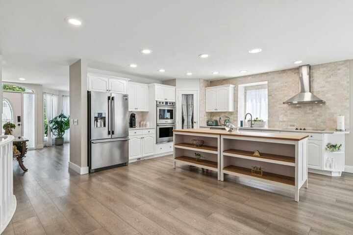 Property Photo: 6991 Christie Briar Manor SW AB T3H 2R3