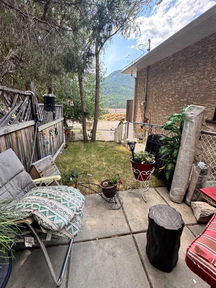 Property Photo:  6505 22 Avenue  AB T0K 0M0 