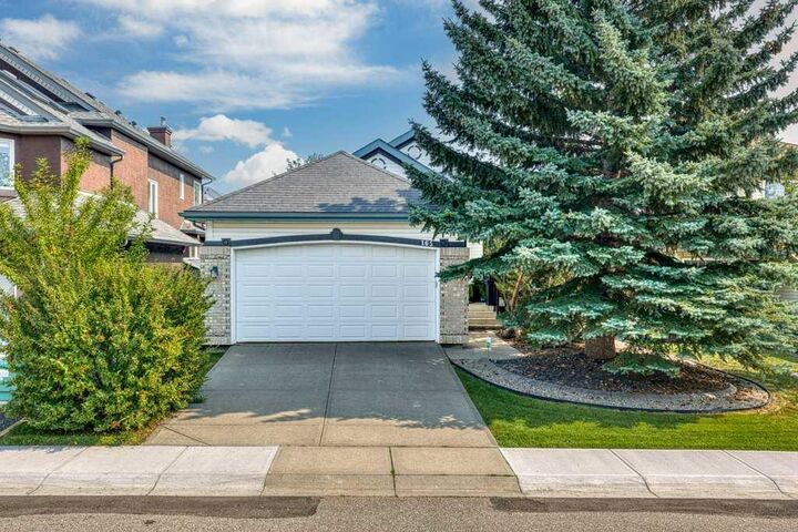 165 Douglasview Rise SE — photo 1