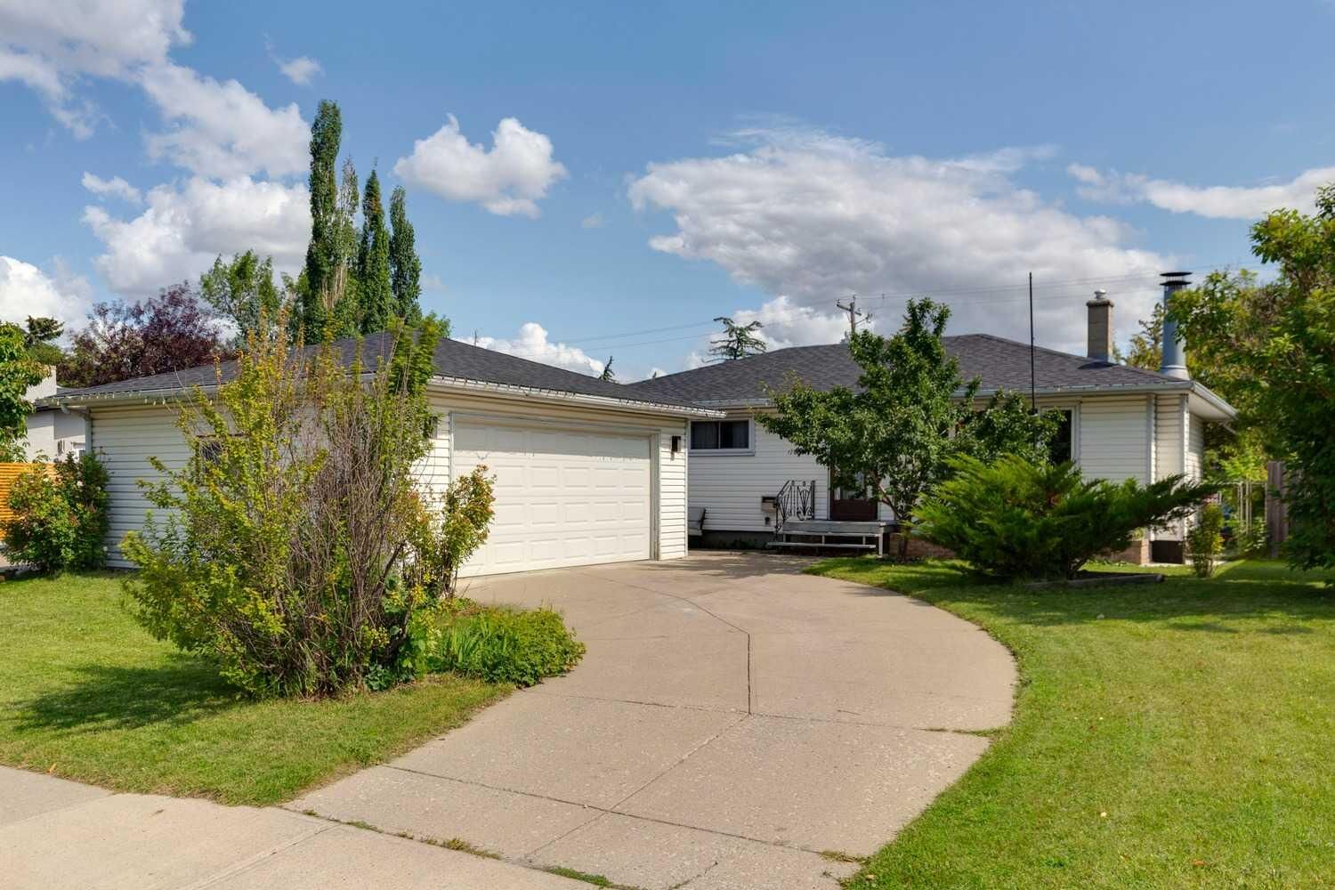 Property Photo:  7304 5 Street SW  AB T2V 1B1 
