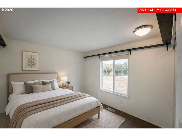 Property Photo:  963 Rilance Ln  OR 97045 