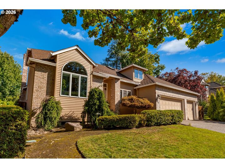 Property Photo: 5657 Grand Oaks Dr OR 97035