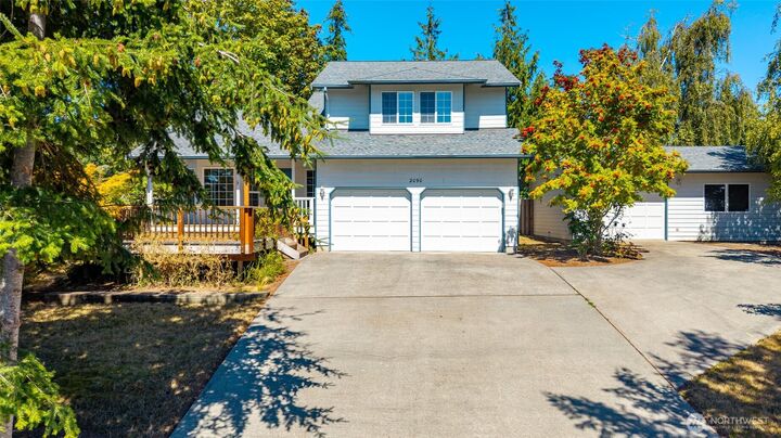 Property Photo:  2090 SW  Putnam Drive  WA 98277 