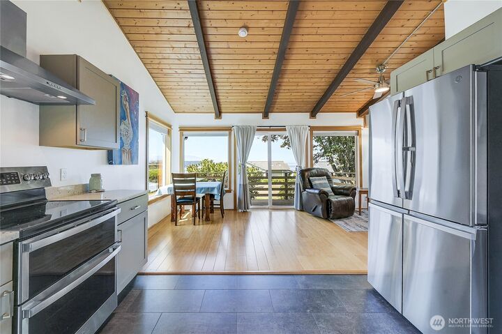 Property Photo: 200 N Rhododendron Drive WA 98368
