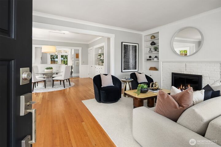 Property Photo: 3141 Broadway E WA 98102