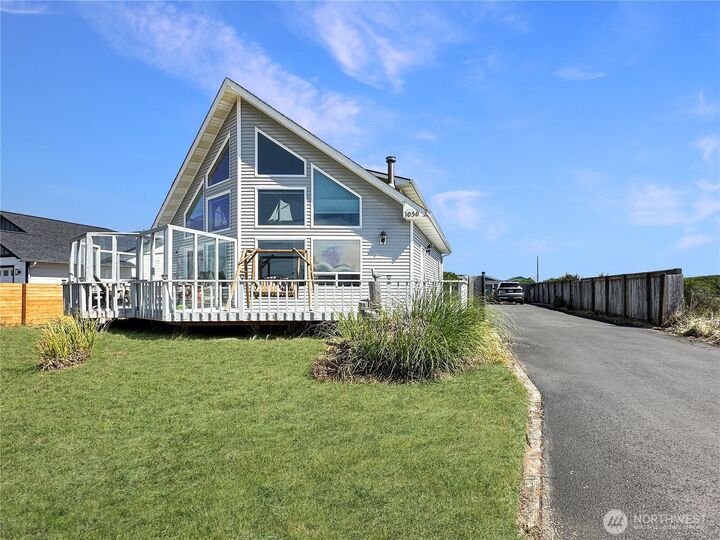 Property Photo: 1050 Ocean Shores Boulevard WA 98569