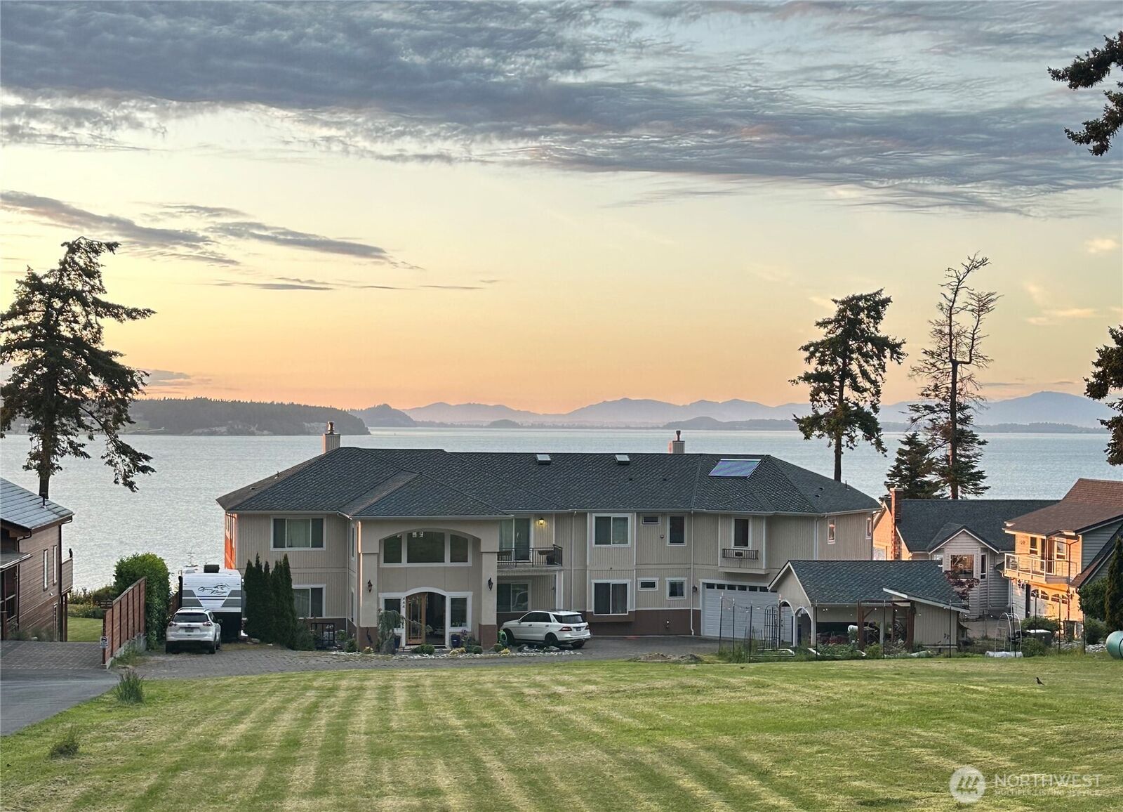 Property Photo: 444 W North Camano Drive WA 98282