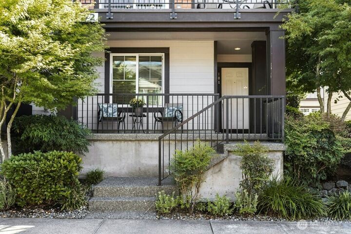 Property Photo:  10372  156th Place NE 101  WA 98052 