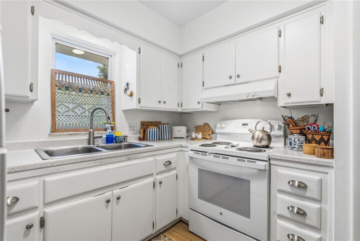 Property Photo:  677 Royal Palm Boulevard 7  FL 32960 