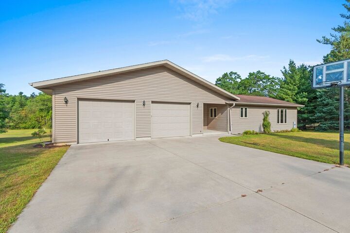 Property Photo: N7455 Sikowski Lane WI 54114