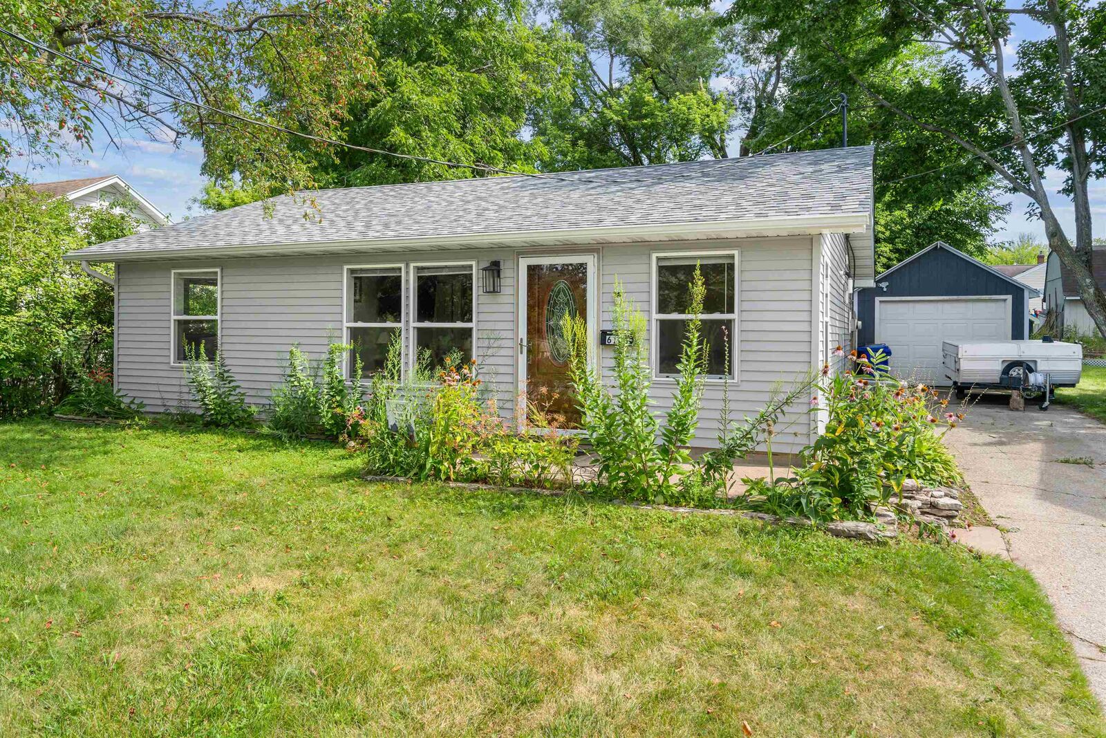 Property Photo:  616 Meade Street  WI 54130-1154 