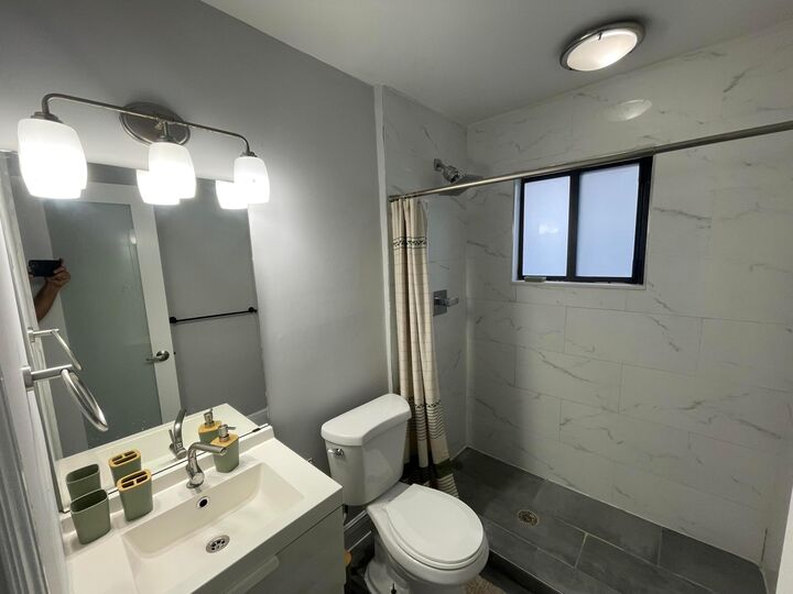 Property Photo:  824 NE 4th Street 3  FL 33301 