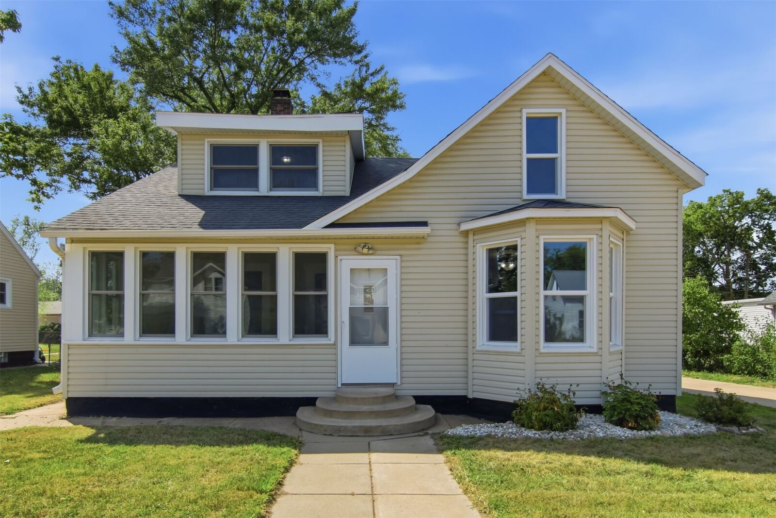 Property Photo: 618 Erin Street WI 54703