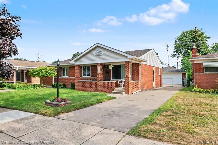 Property Photo:  3592 Lenore Street  MI 48122 