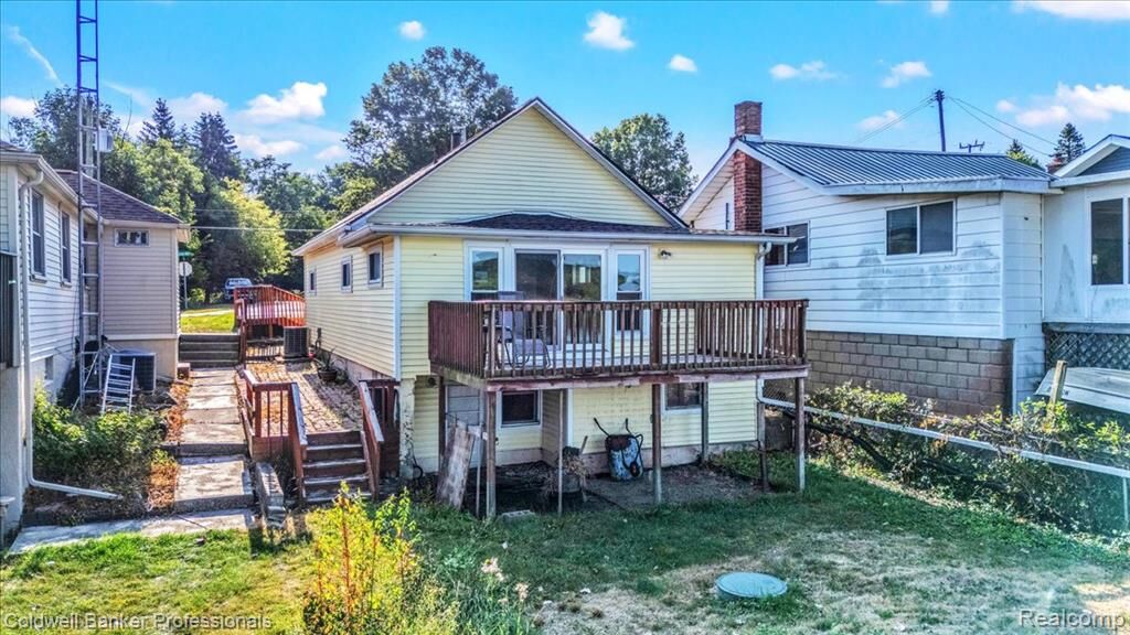 Property Photo:  2219 Gray Road  MI 48446 