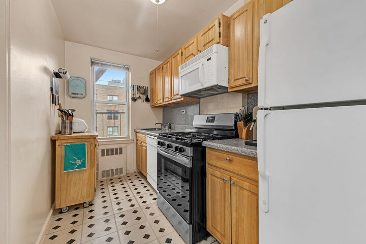 Property Photo: 66-33 Yellowstone Boulevard 5B NY 11375