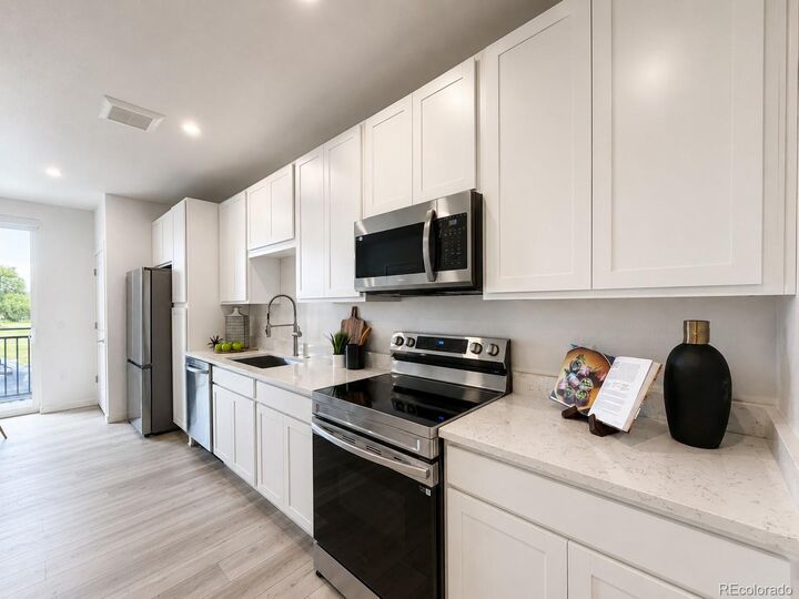 Property Photo:  1634 N Sheridan Boulevard 105  CO 80204 
