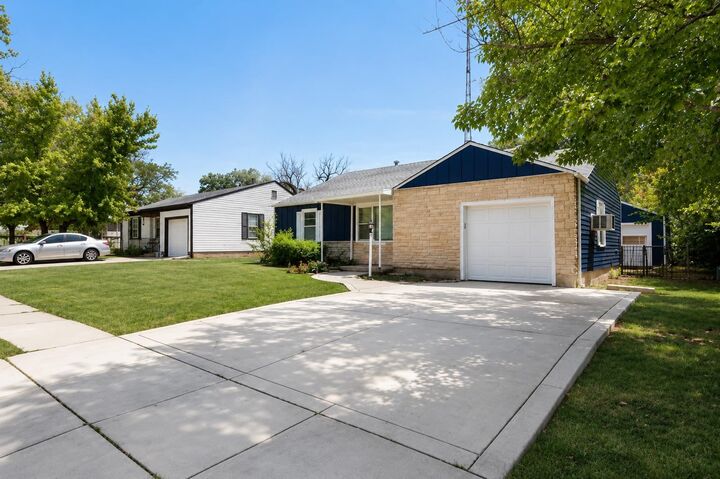 Property Photo:  3609 E Countryside Plz  KS 67218 
