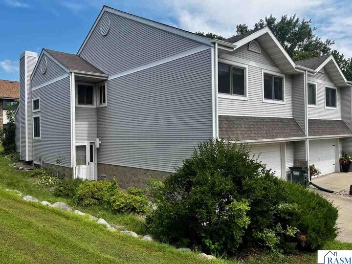 Property Photo: 547 Stones Way MN 56082