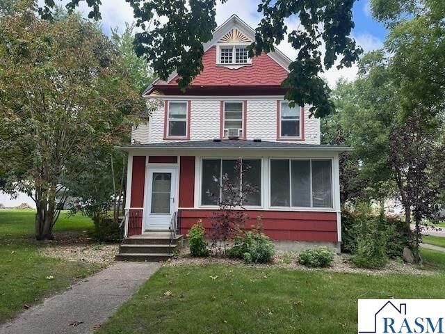 Property Photo:  702 S 3rd Street  MN 56082 
