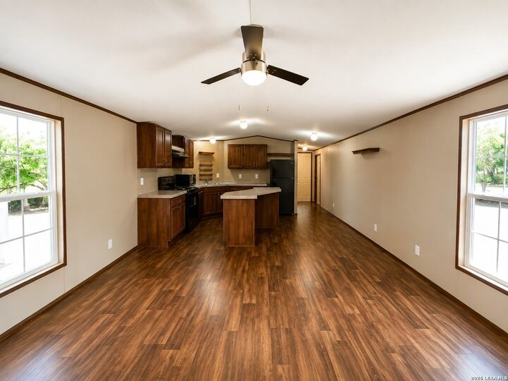 Property Photo: 449 Hurst Ln TX 78155
