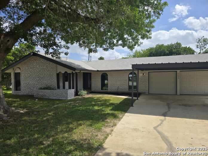 Property Photo: 9503 Reece Dr TX 78216