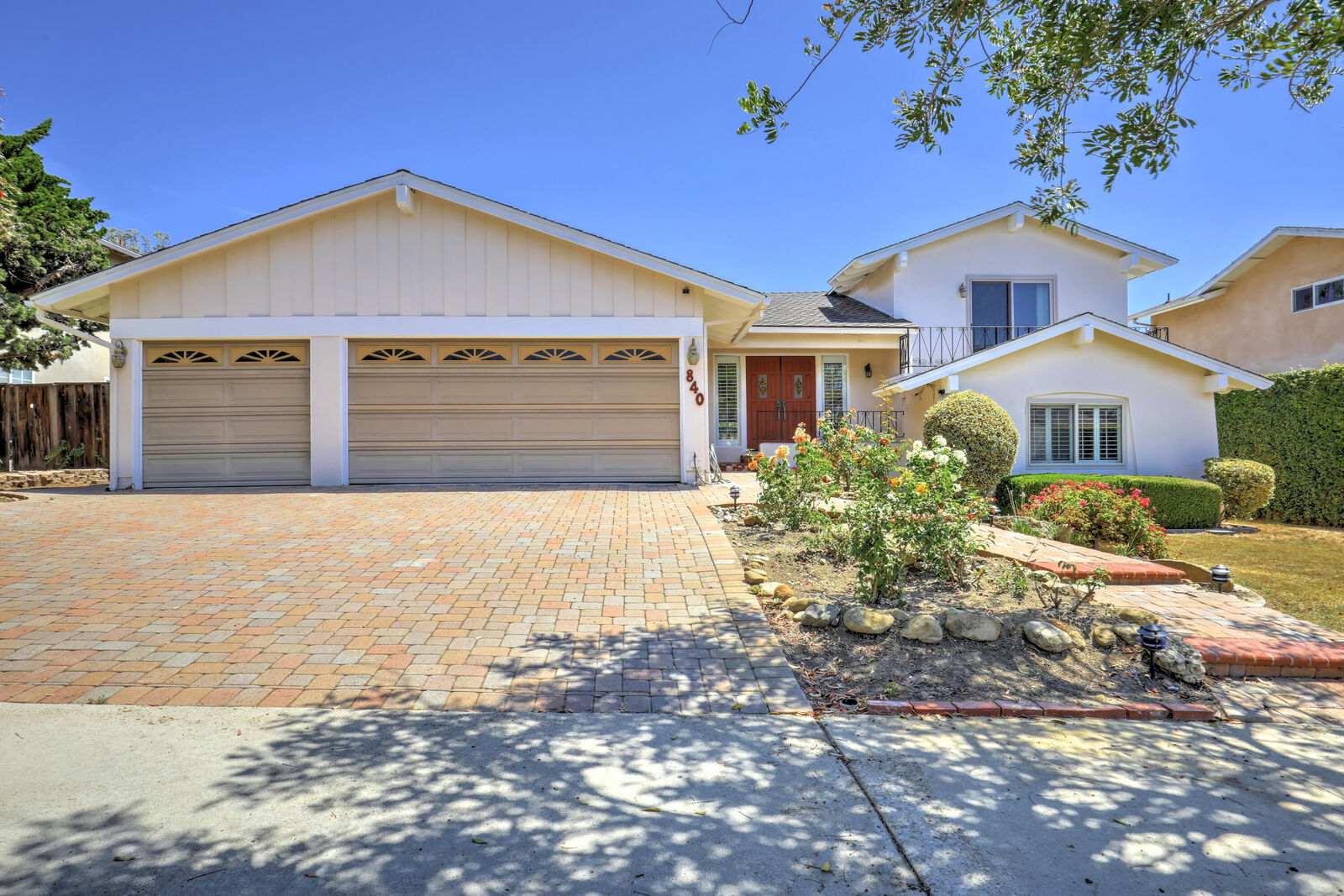 Property Photo:  840 Serenidad Place  CA 93117 