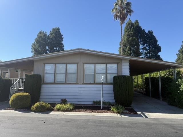 Property Photo: 709 Millstream Drive 709 CA 95125