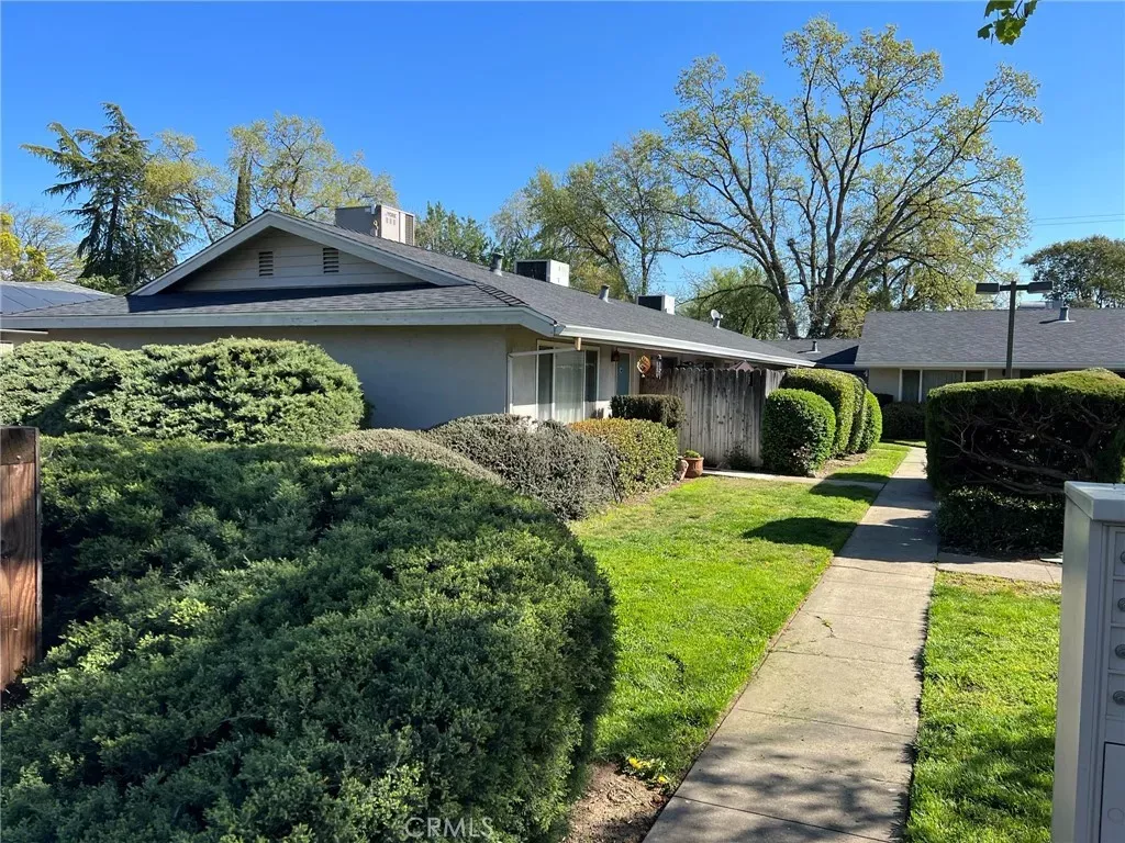 Property Photo: 1 Mayfair Dr, CA 95973