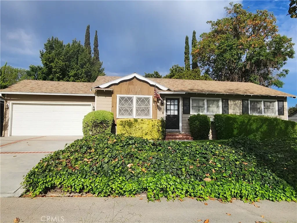 Property Photo:  3008 Sequoia  CA 92835 