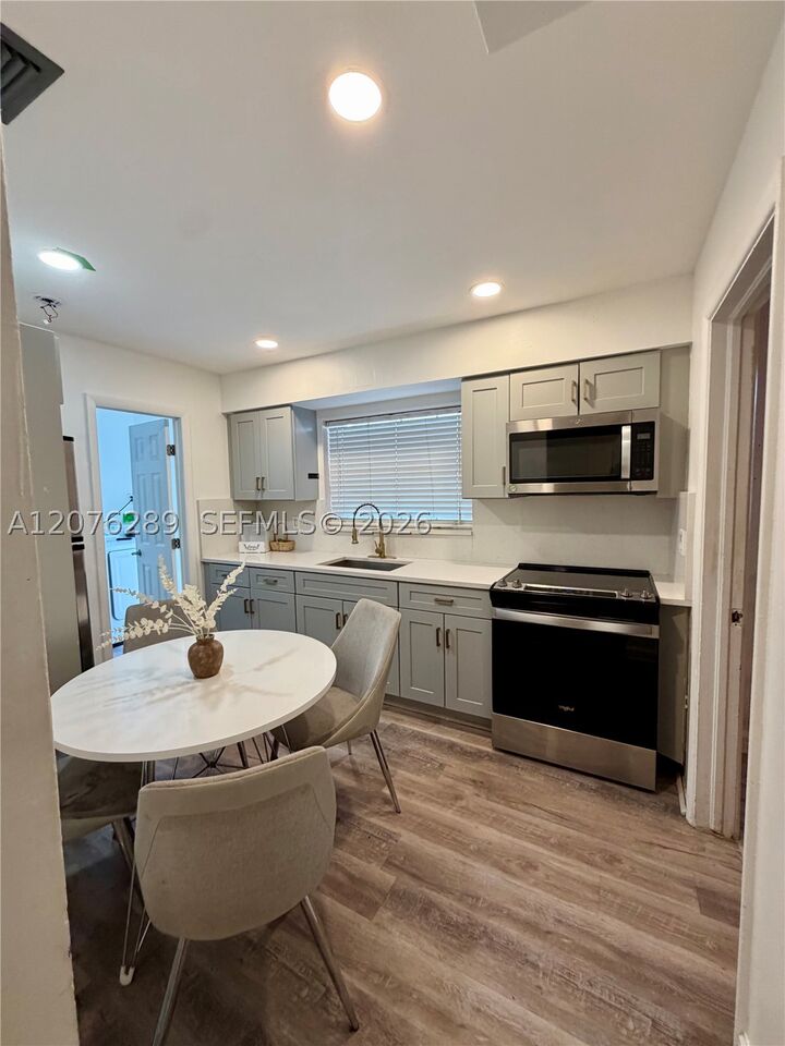 Property Photo: 2918 Madison St FL 33020