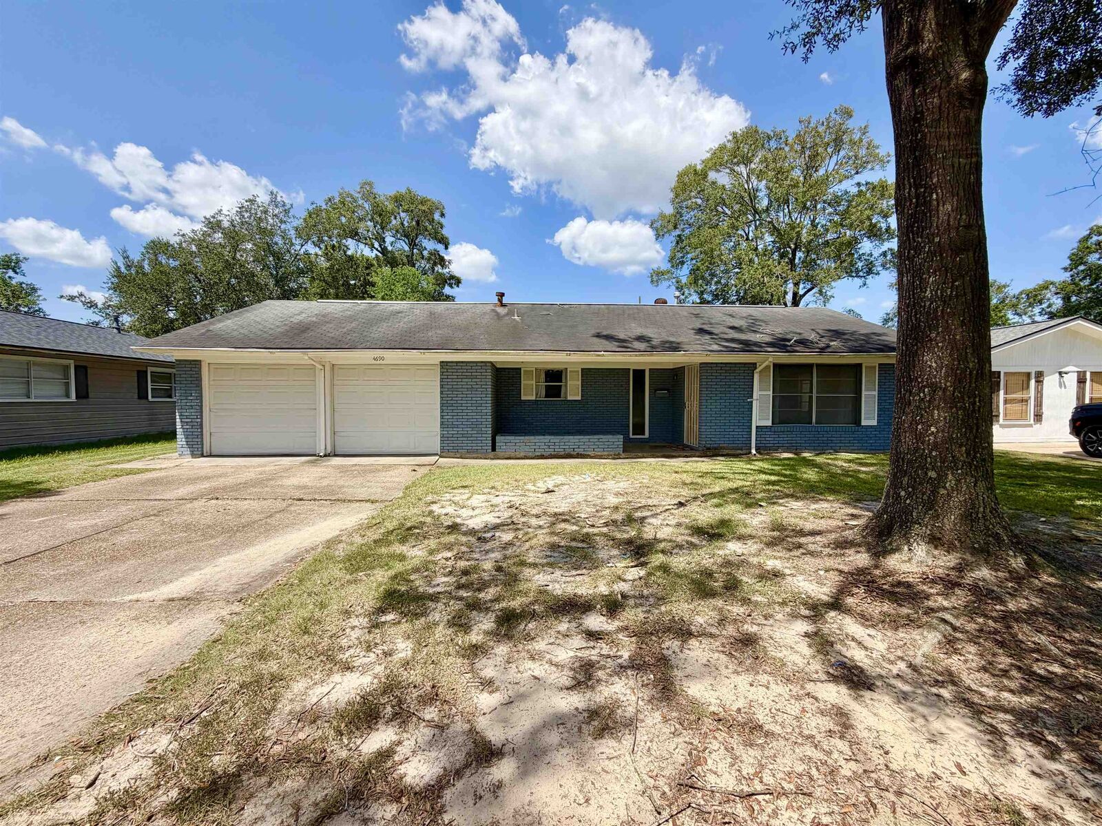 Property Photo: 4690 Fieldwood TX 77706