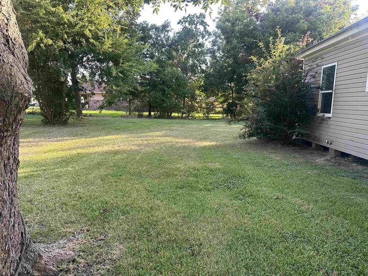 Property Photo: 1525 Liberty Avenue TX 77640