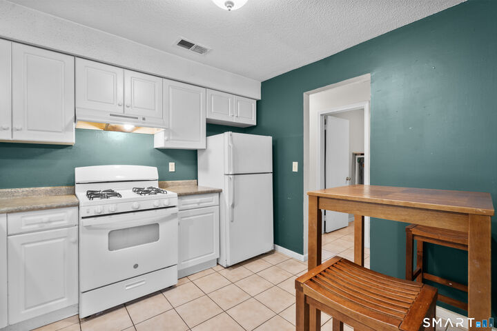 Property Photo: 55 Thompson Street 5F CT 06513