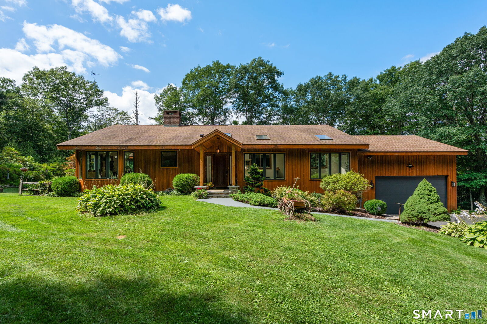 Property Photo:  65 Cottage Street  CT 06468 