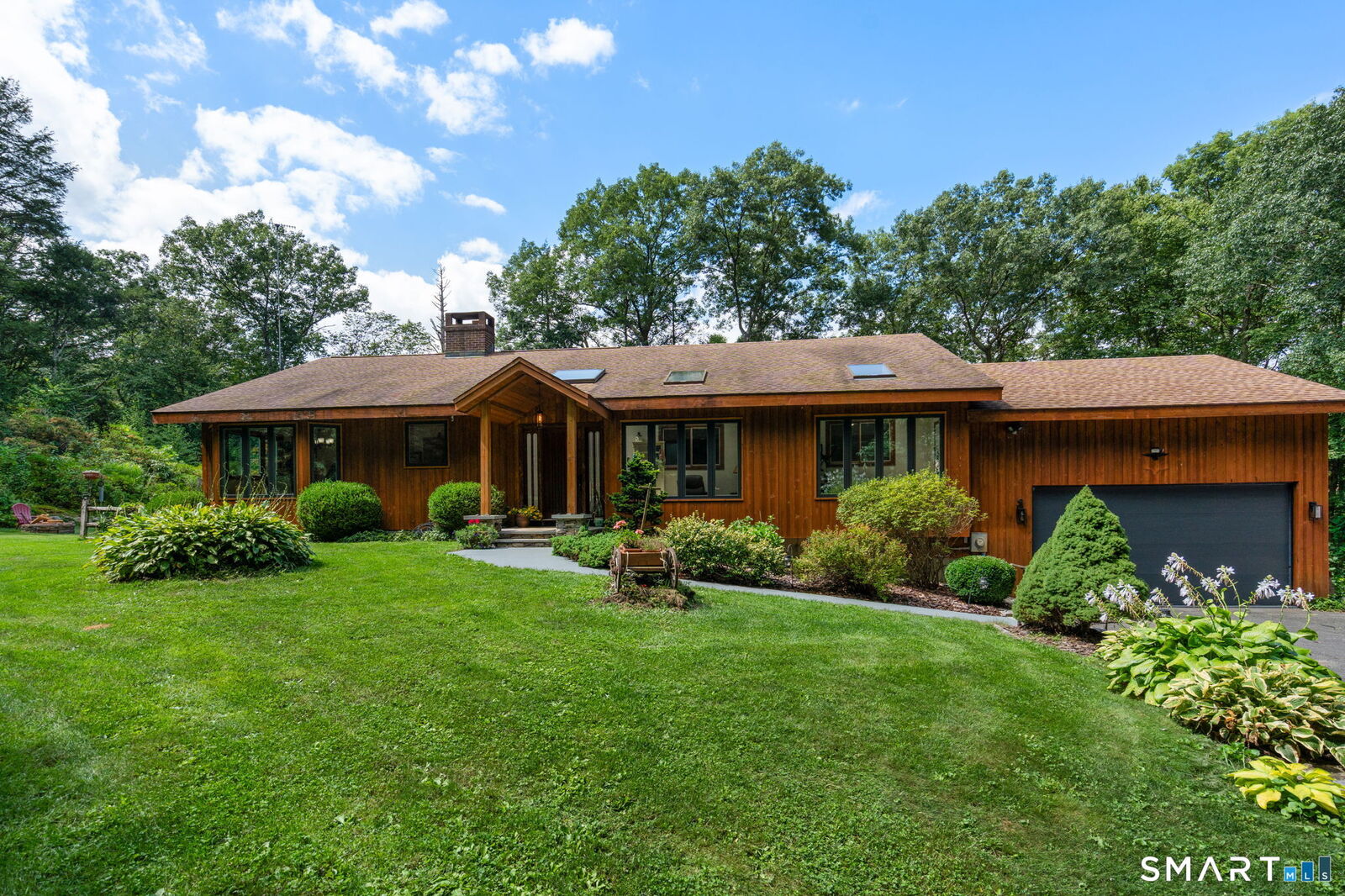 Property Photo:  65 Cottage Street  CT 06468 