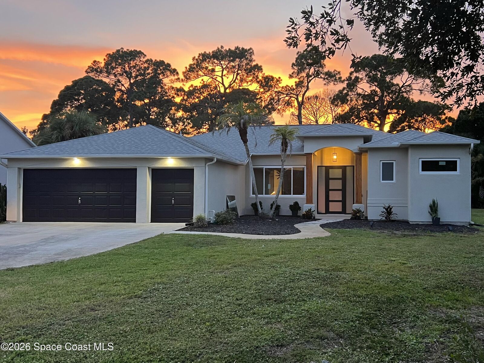 Property Photo:  671 Hurst Road NE  FL 32907 