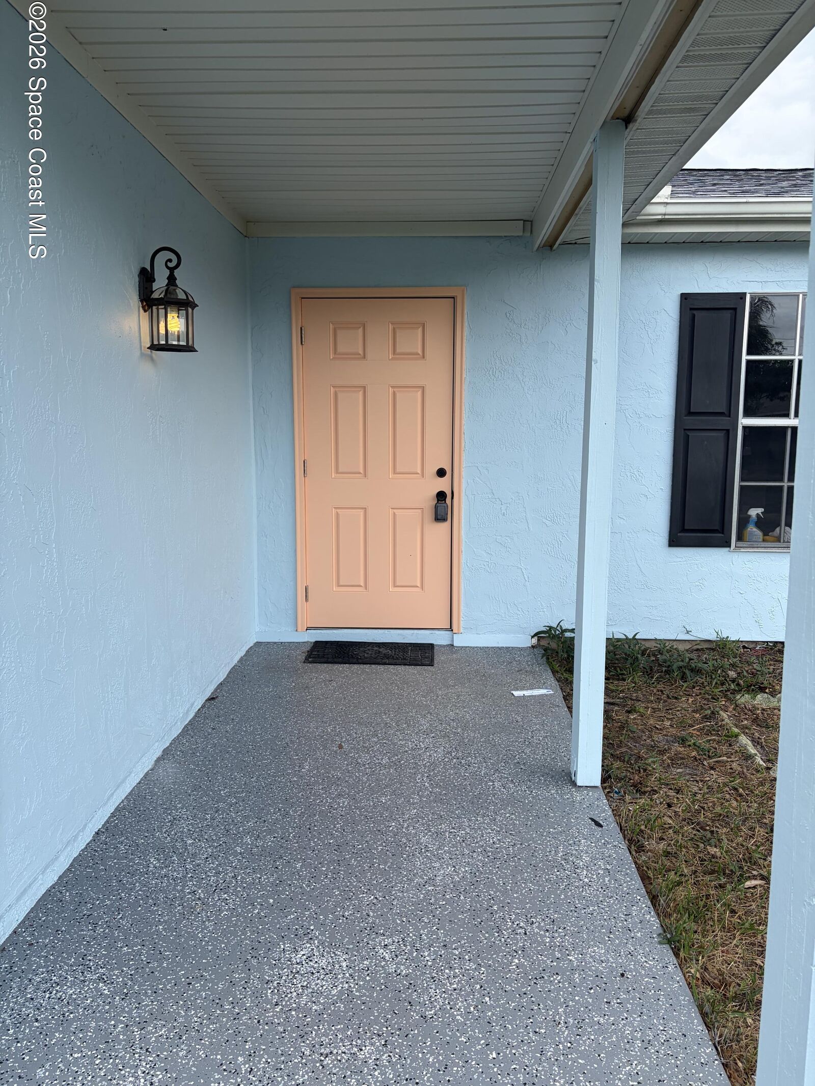 Property Photo:  1136 Minnet Court NE  FL 32905 