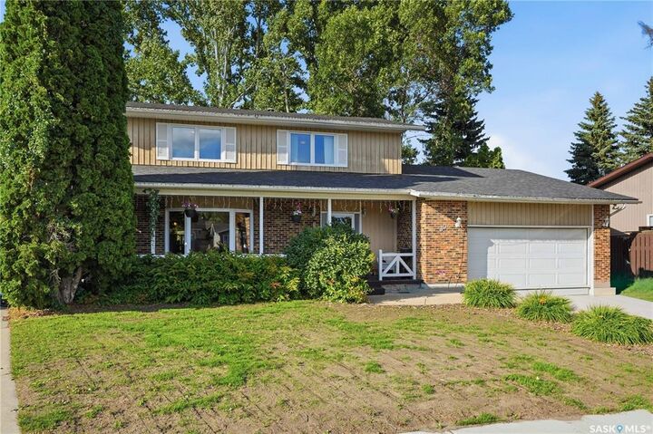 Property Photo: 30 Roborecki Terrace SK S7K 5L3