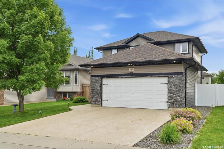 110 Stepney Crescent — photo 1