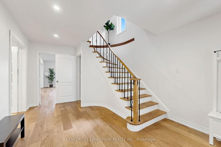 Property Photo: 329 Atha Avenue ON L4C 6A8