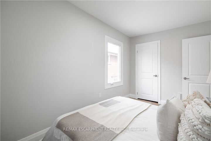 Property Photo: 88 Ivon Avenue ON L8H 5S6