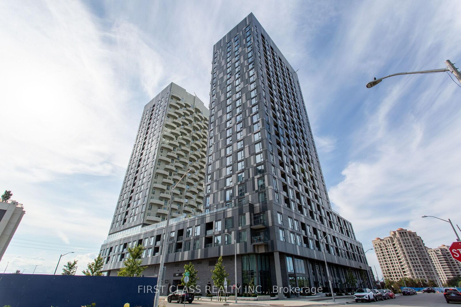 Property Photo: 474 Caldari Road 403 ON L4K 0R5